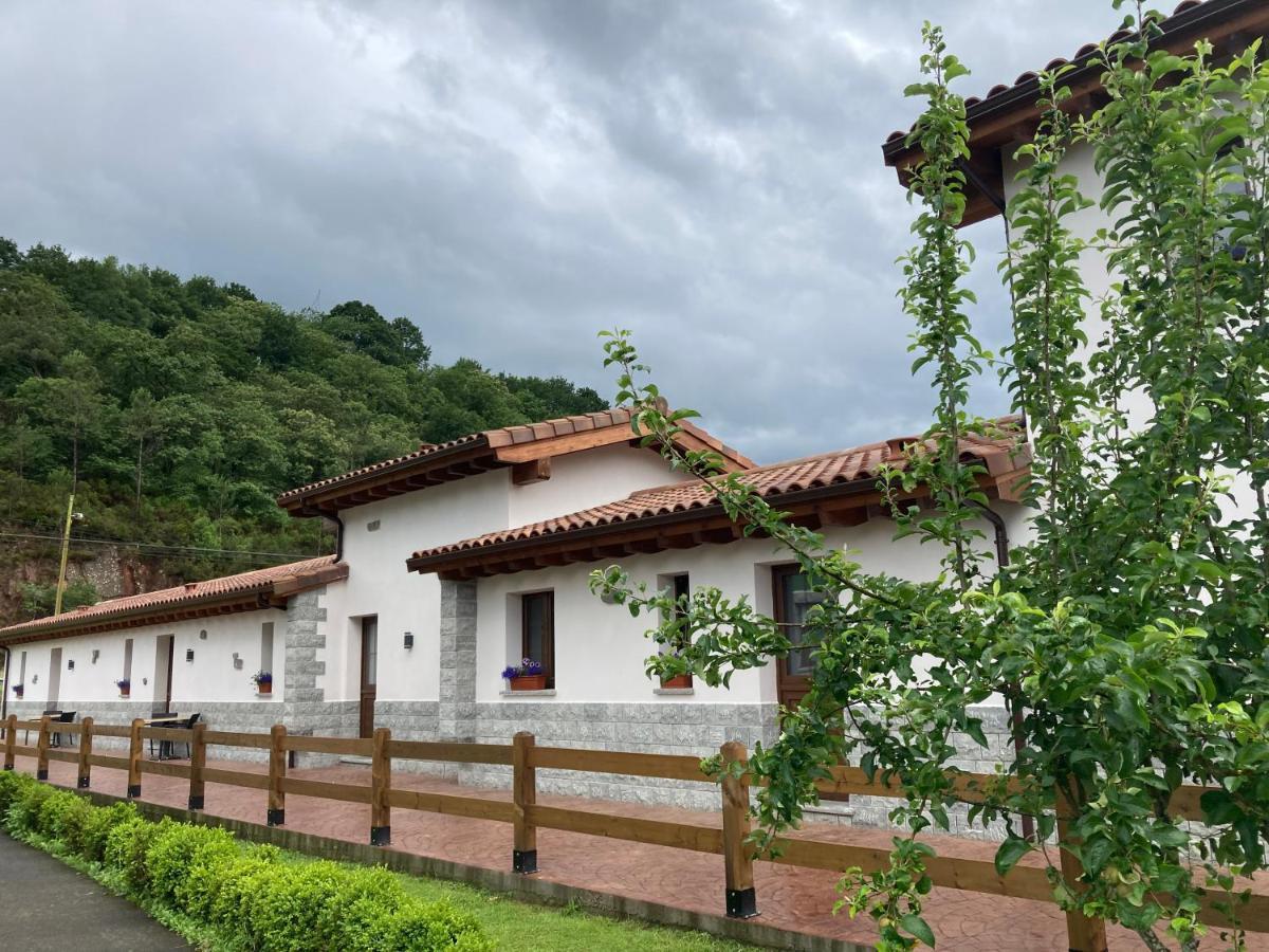 Apartamentos La Presa El Molin Cangas de Onis Ngoại thất bức ảnh